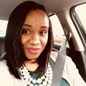 Meet your Posher, Angelia